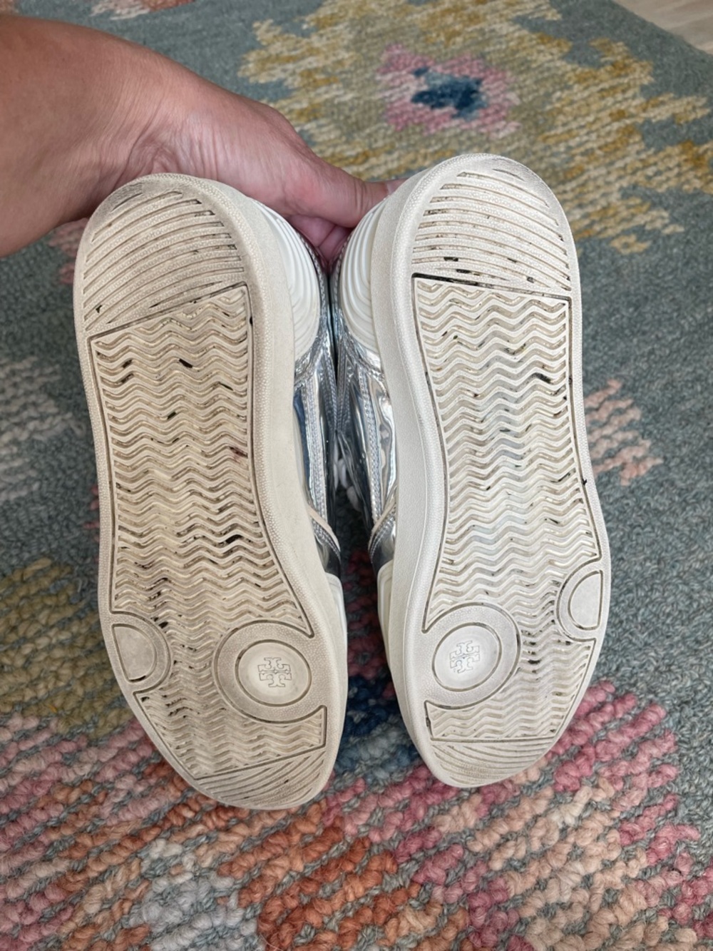 Tory Burch Clover Court Silver Sneakers Women 7.5 - Picture 8 of 13